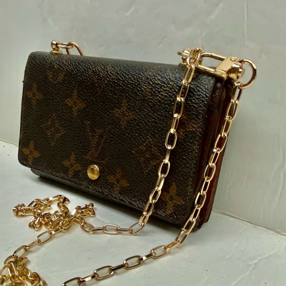 Louis Vuitton, Mono Brown Leather, Compact Wallet Crossbody (CA0969) - Picture 2 of 15